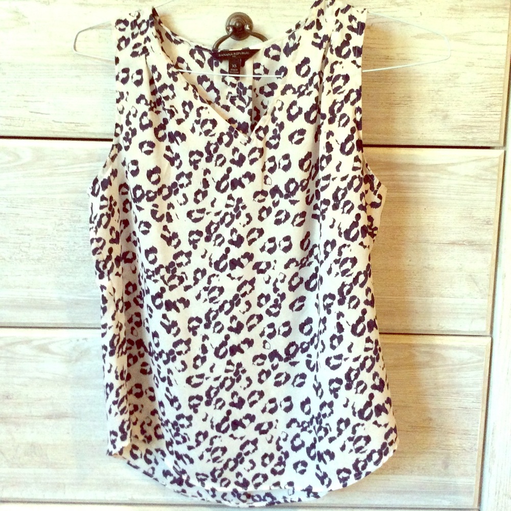 3/$10 ❤️ Banana Republic XS Tank Blouse